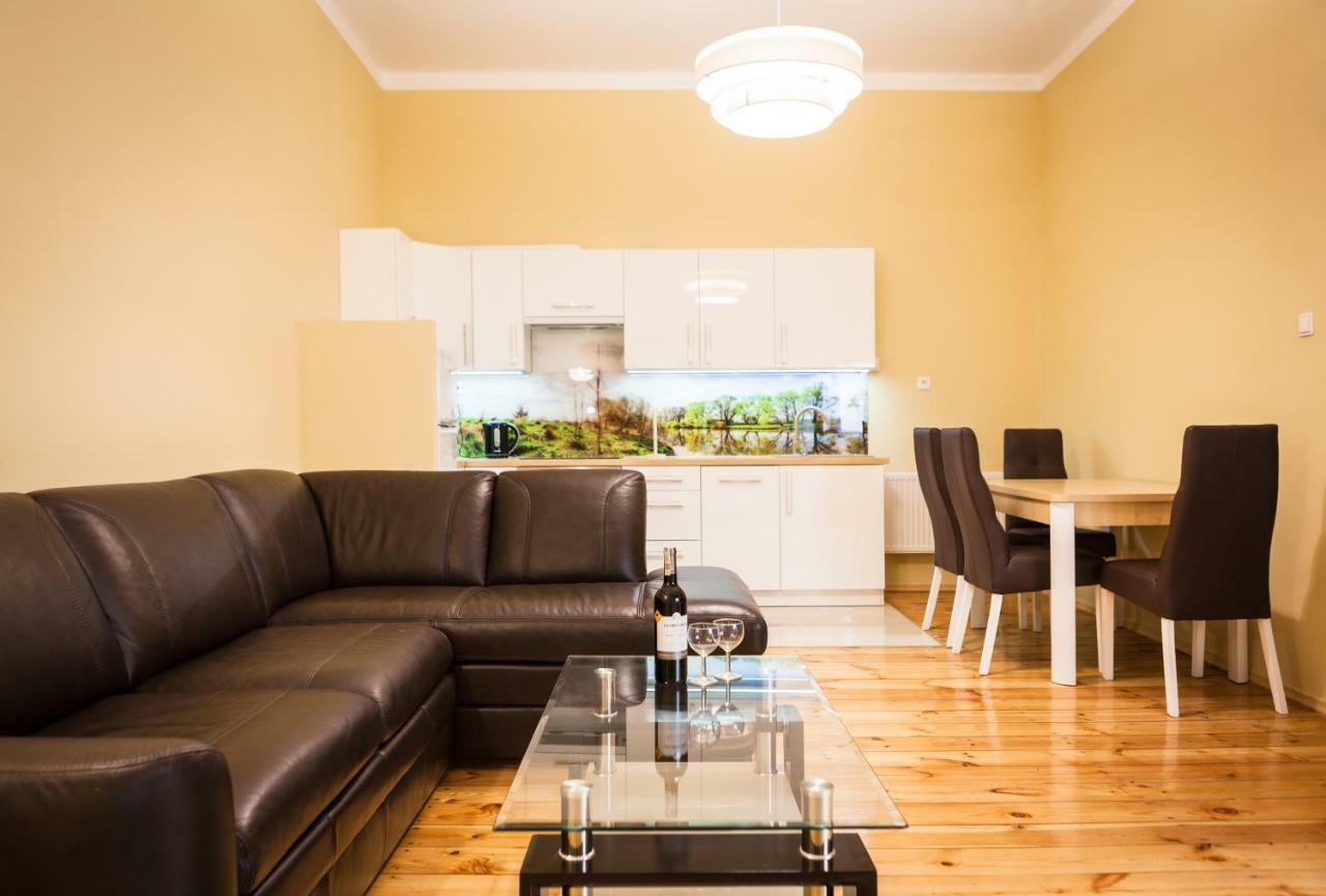Czar Garbar Apartamento Poznań Exterior foto